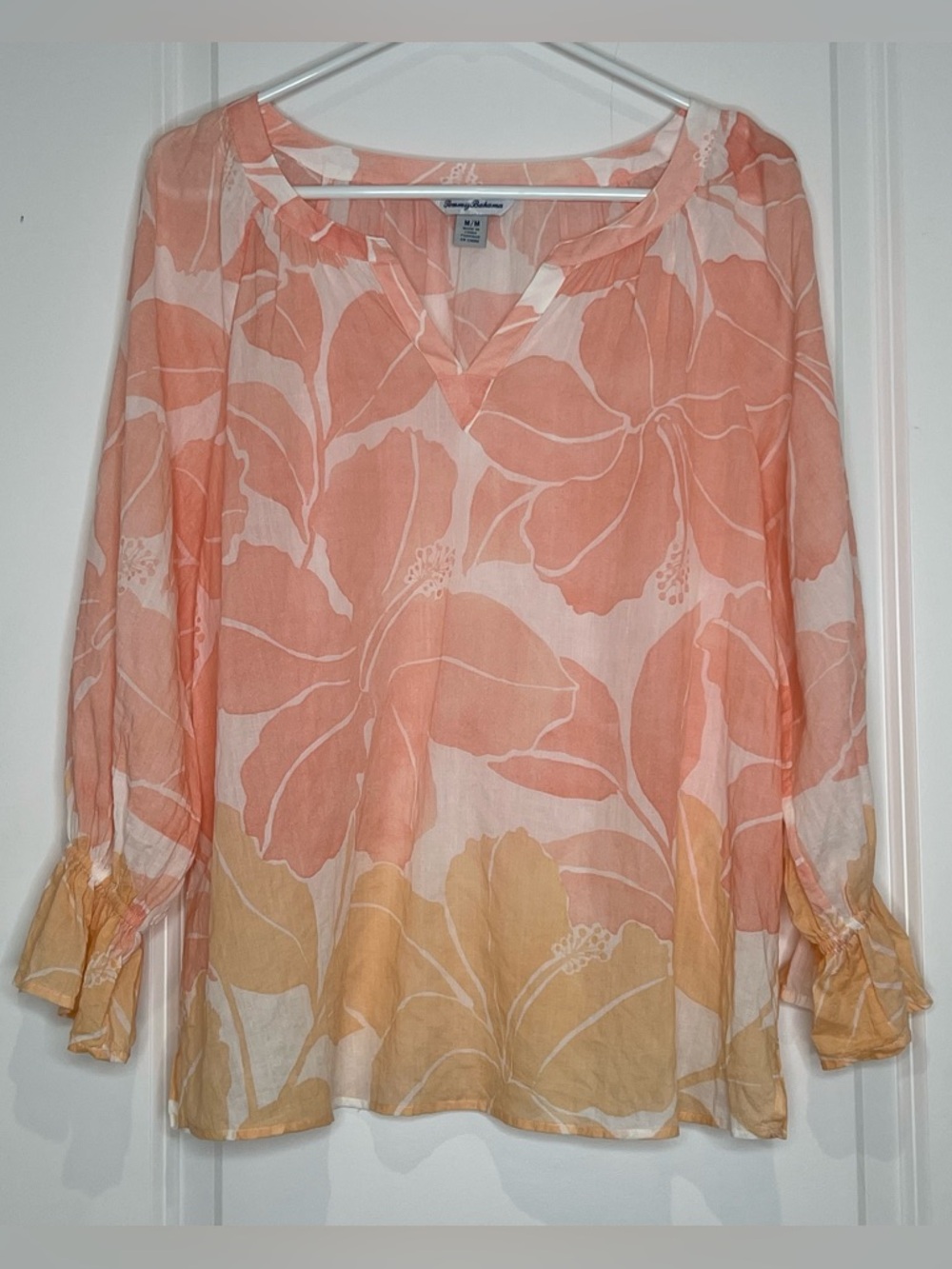 Tommy Bahama Daybreak Hibiscus Top womens Size M pink and peach Beach Summer